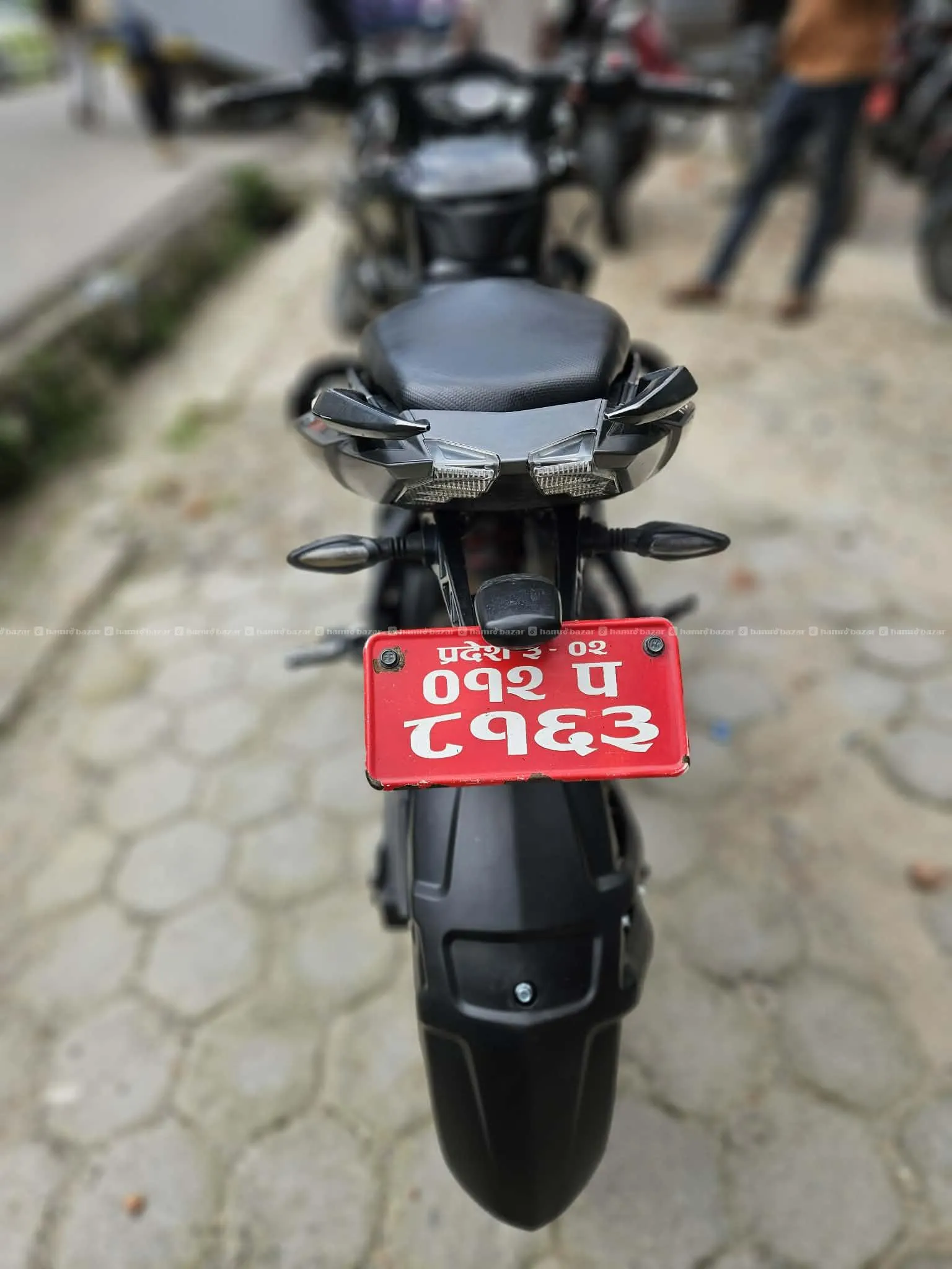 Bajaj pulsar ns 200 bike 4