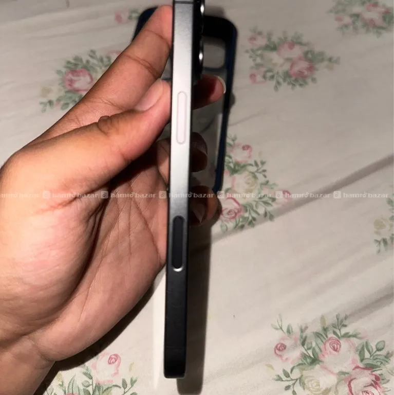 Iphone 17 With Valid Box 4