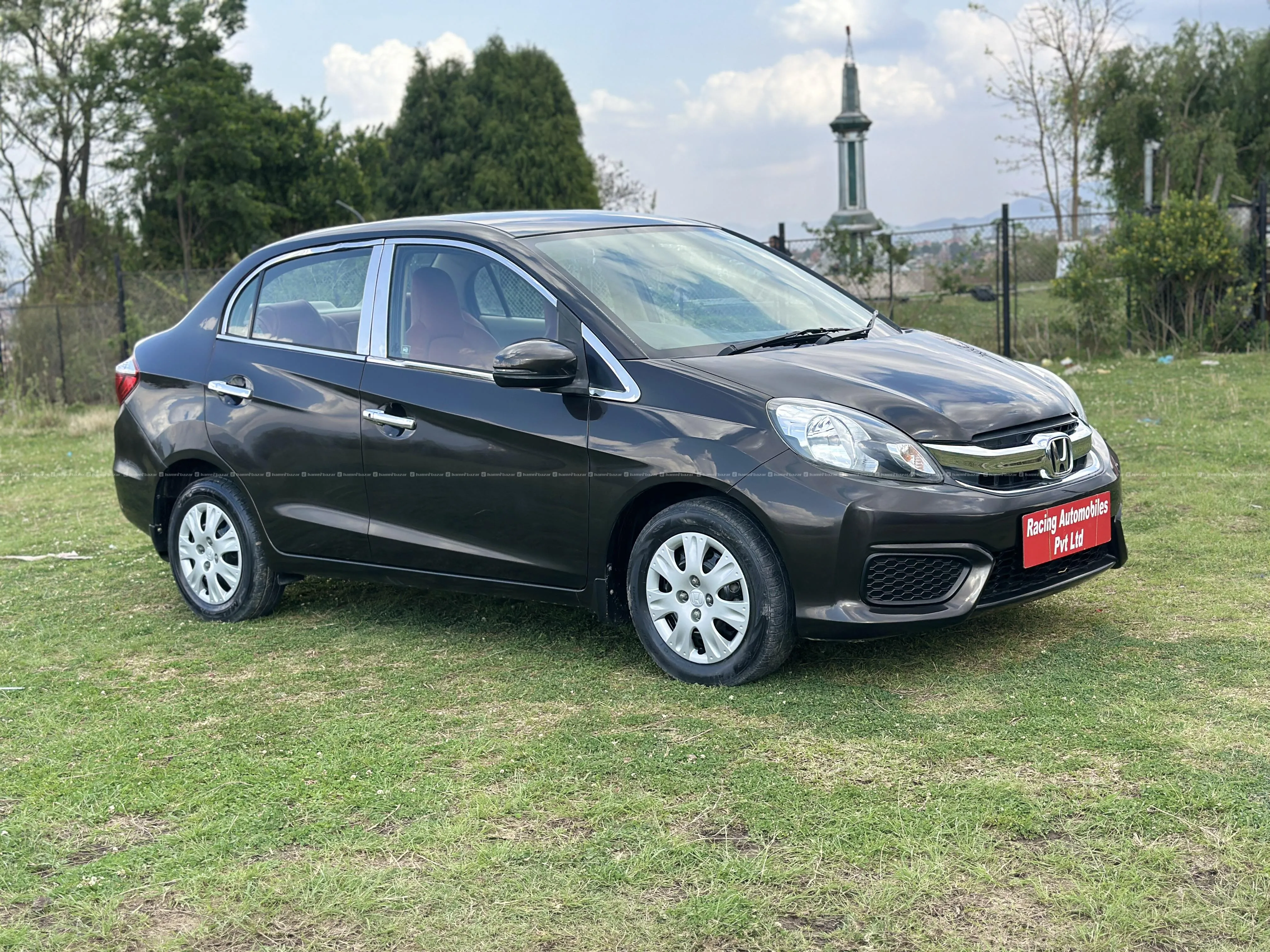 2016, Honda Amaze 1.2 SX (MT) 3
