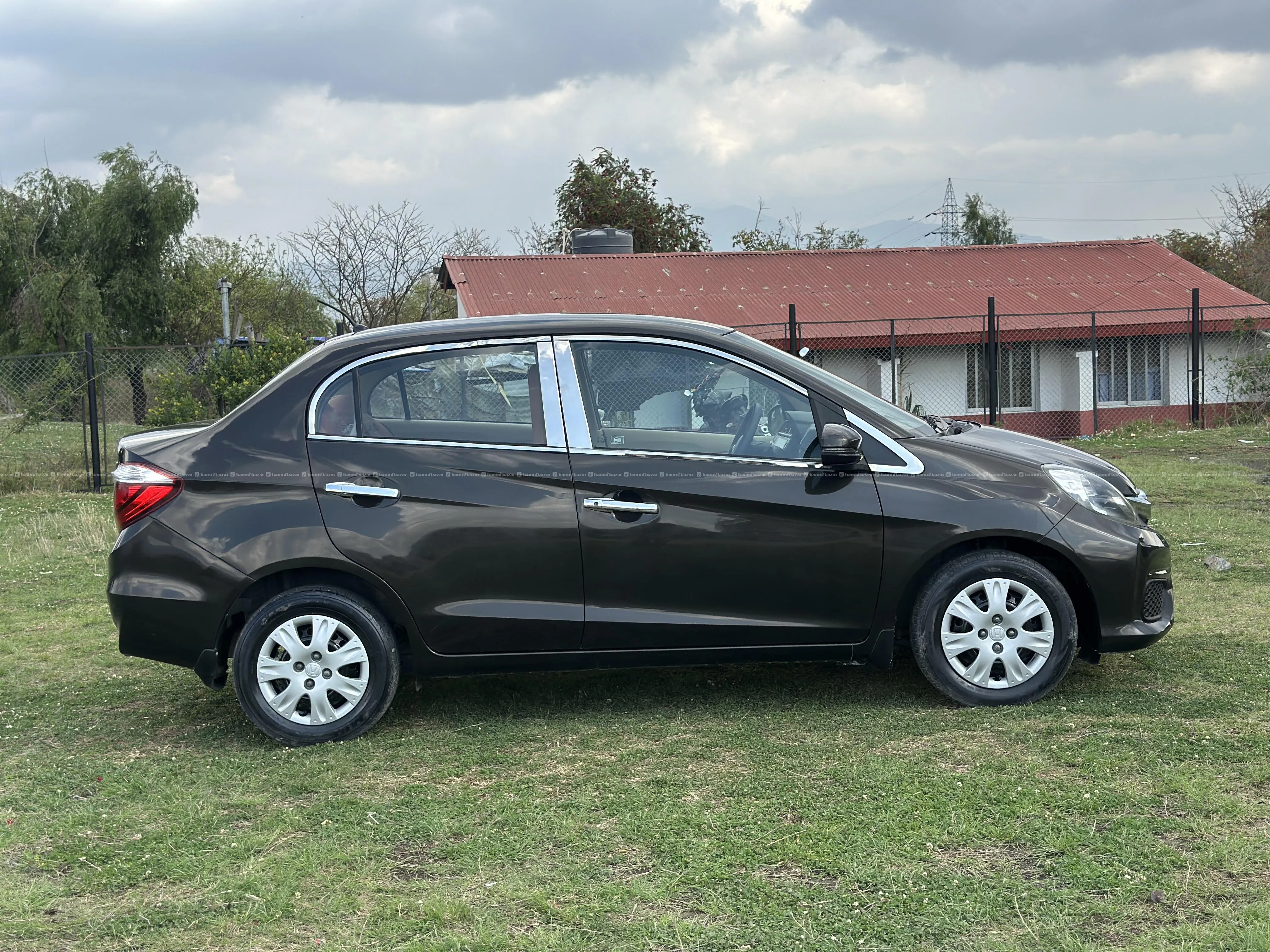 2016, Honda Amaze 1.2 SX (MT) 8