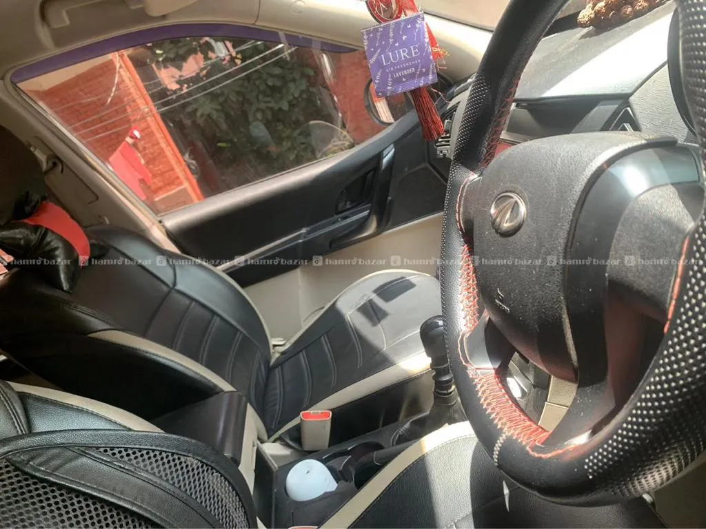 Mahendra XUV500W4 3