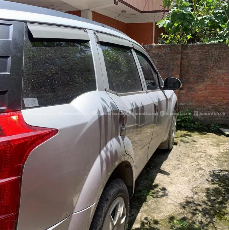 Mahendra XUV500W4 4