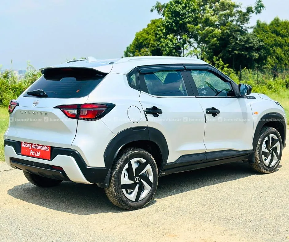 2022, Nissan Magnite XL 4
