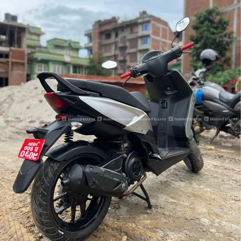 Aprilia SR 125 4