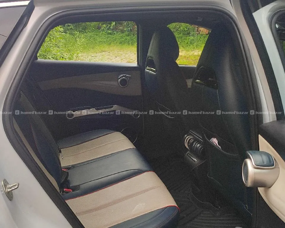 Byd Auto 3 Advance 4