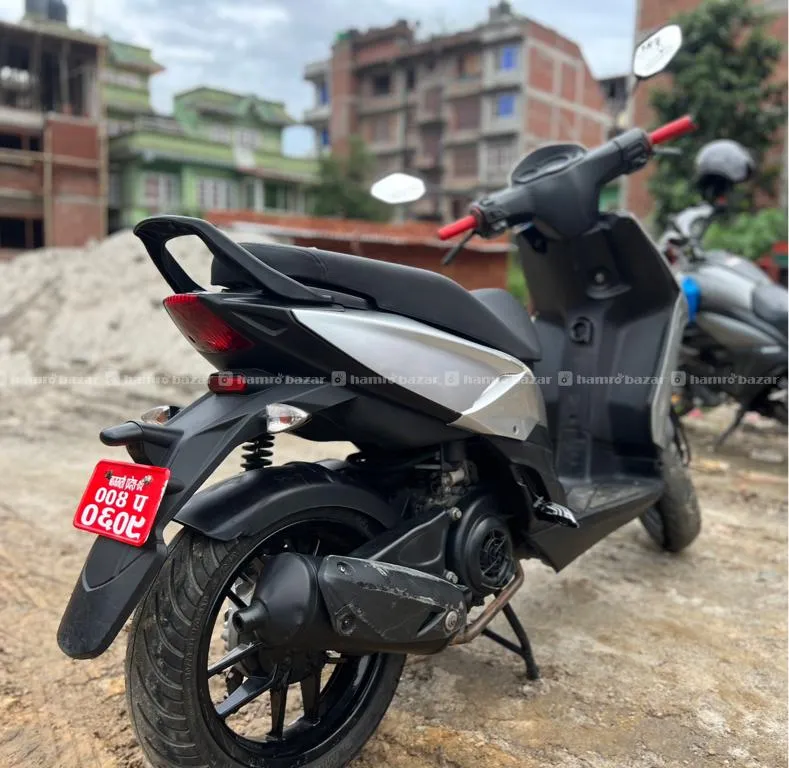 Aprilia SR 125 2