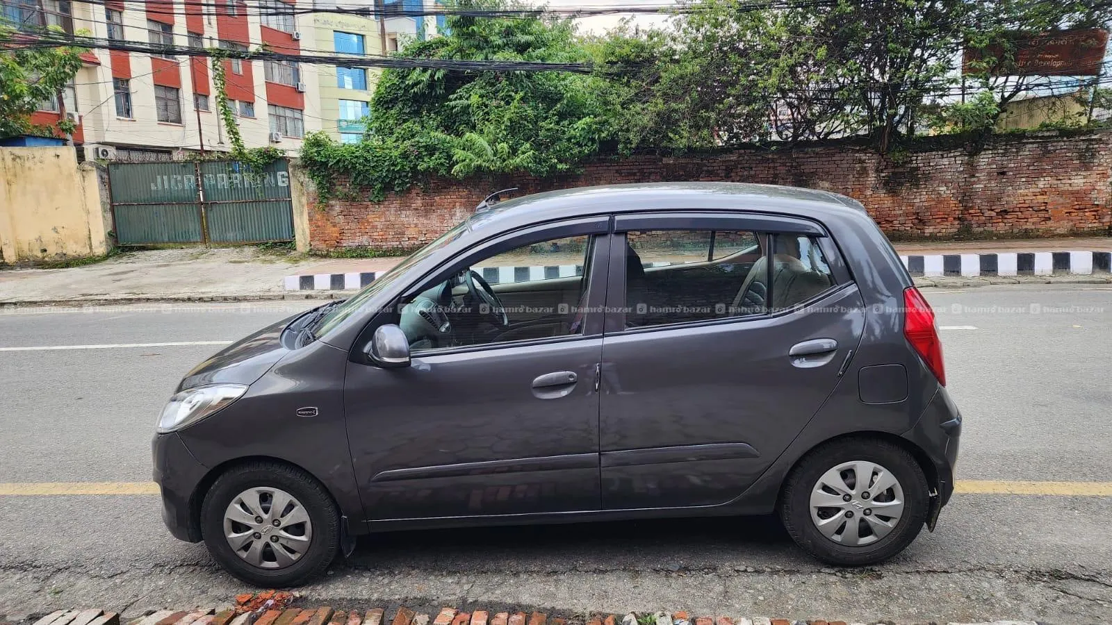 Hyundai i10 Magna 2013 sale EXCELLENT CONDITION 3