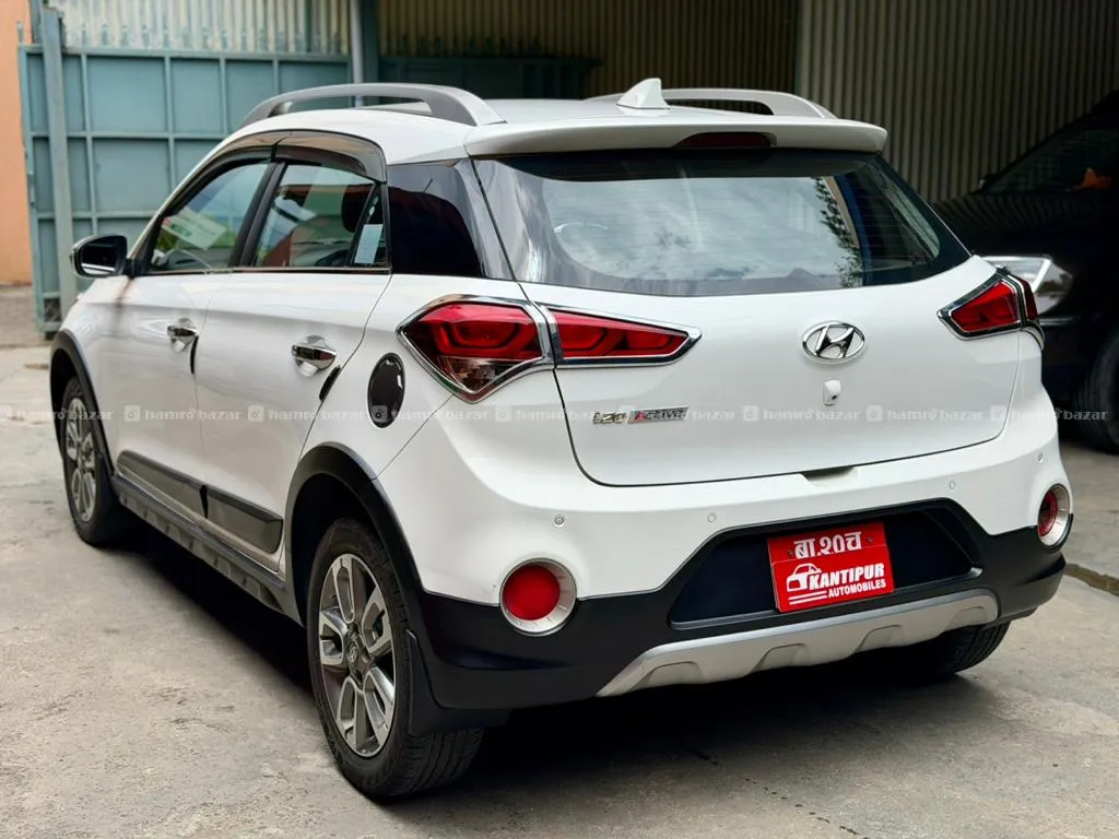 Hyundai i20 Active S 2018 Model Single Hand 4