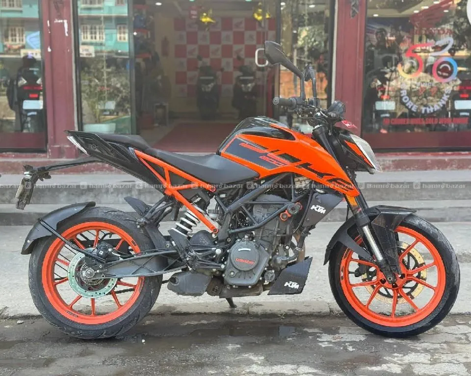 Duke 200. 3