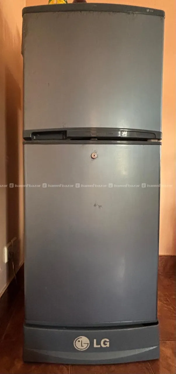 LG refrigerator Great condition 2