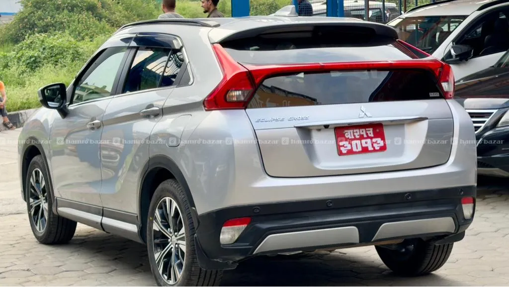 Mitsubishi Eclipse Cross 4