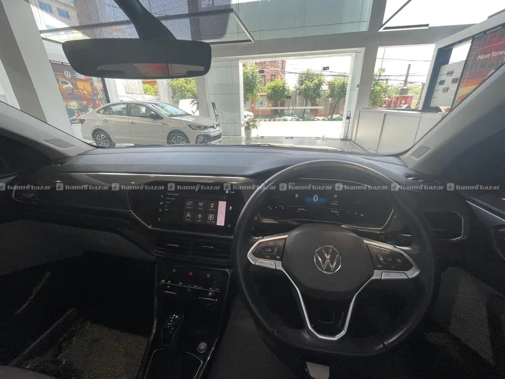Volkswagen Taigun Automatic 3