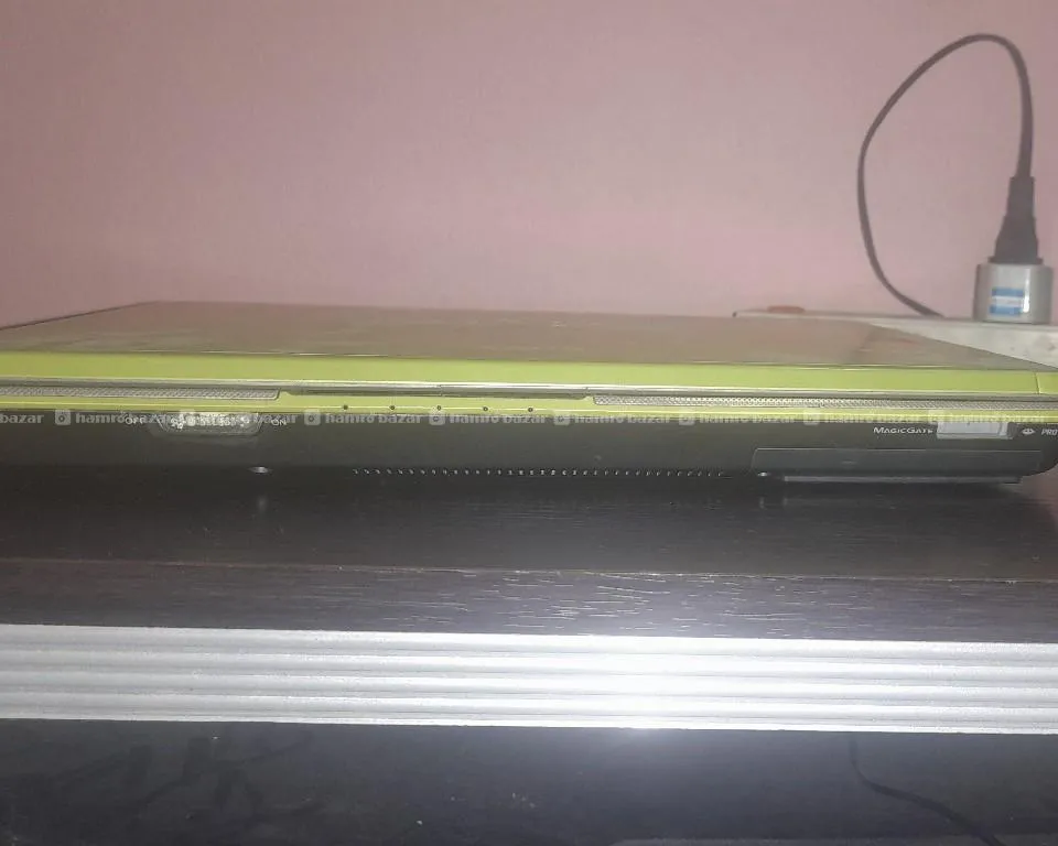 Vintage Sony VAIO PCG-6R2N Laptop For Sale 5