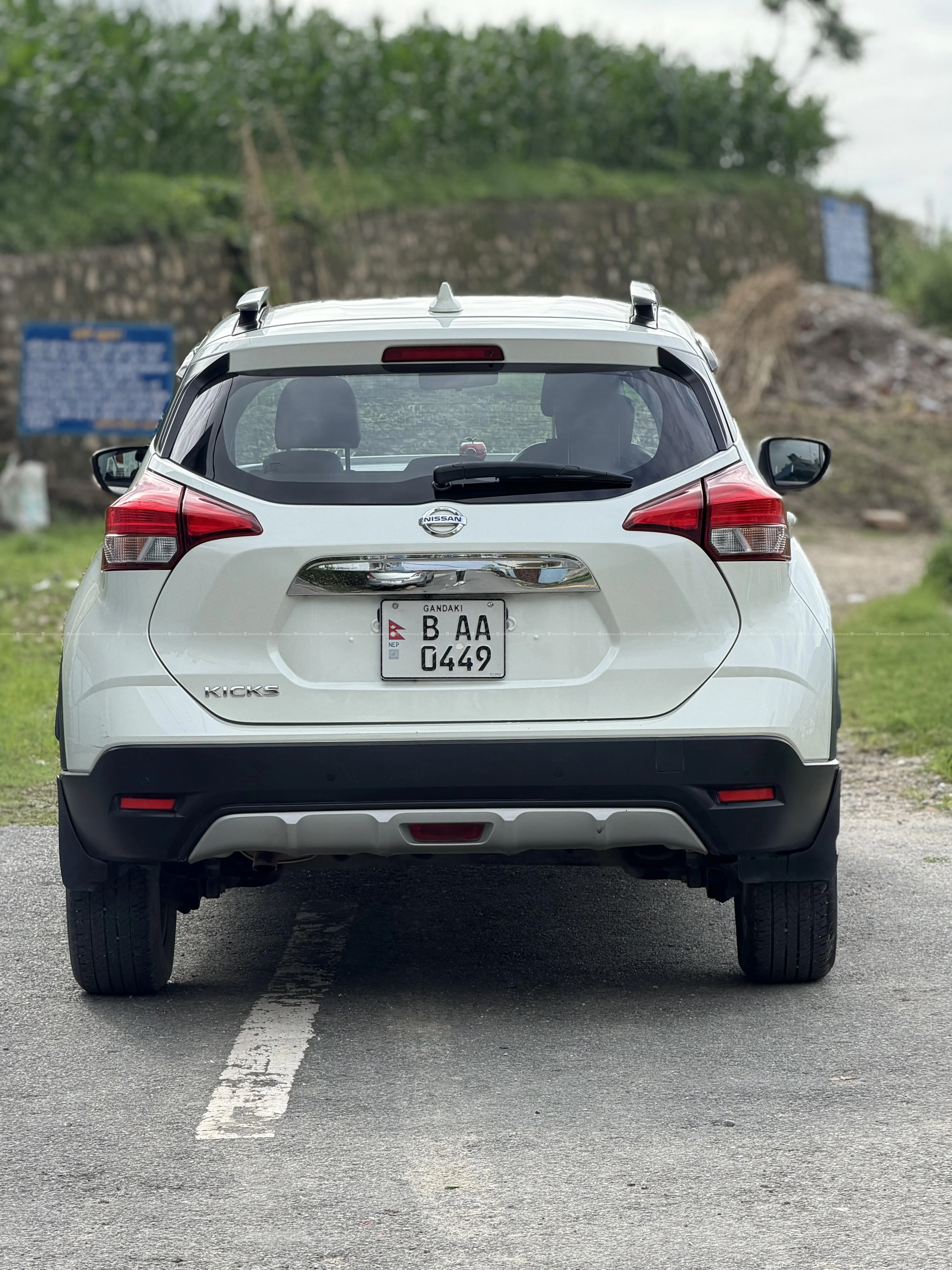 nissan kicks xv premium 4