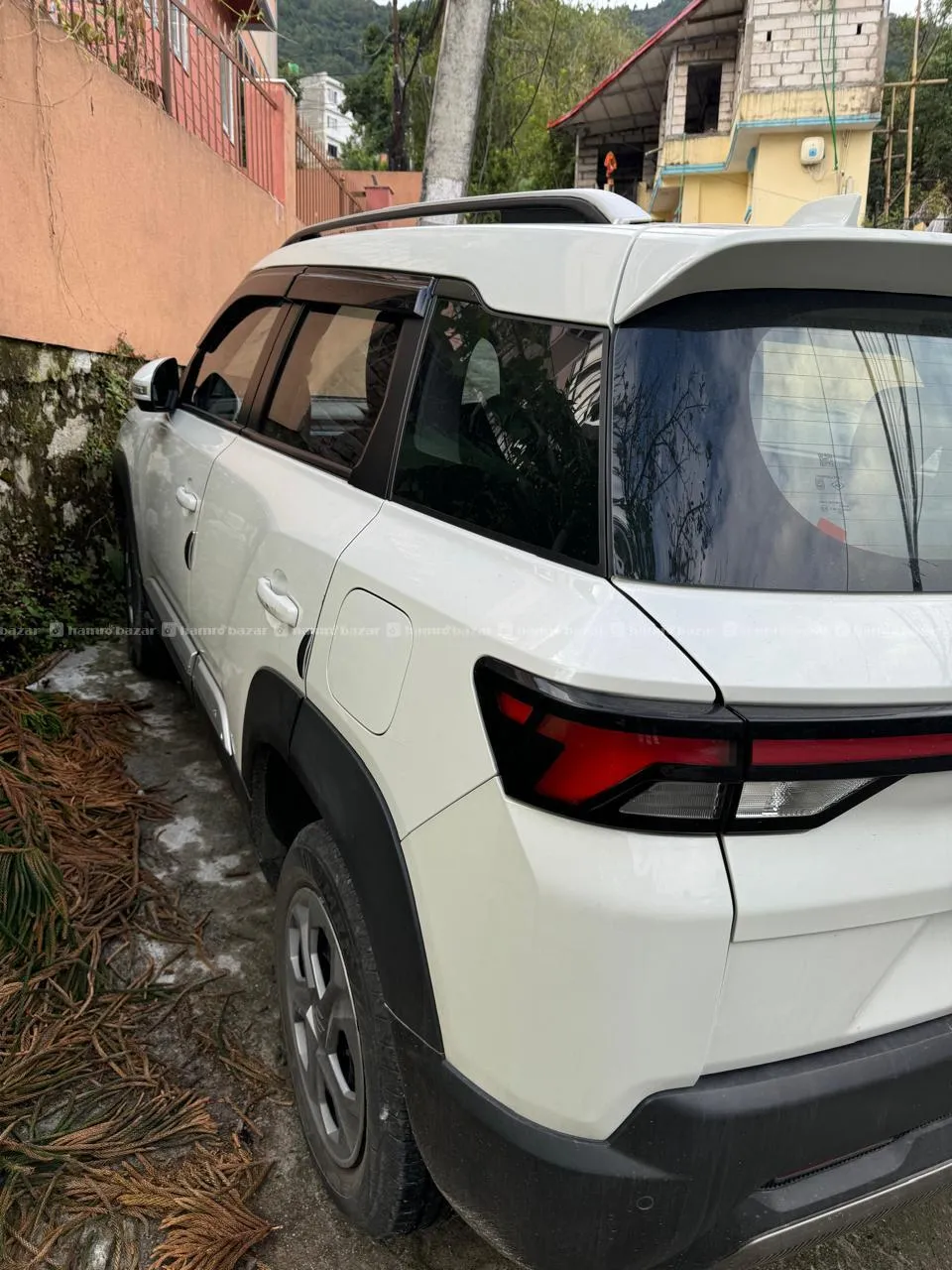 Car on sale Single handed 3