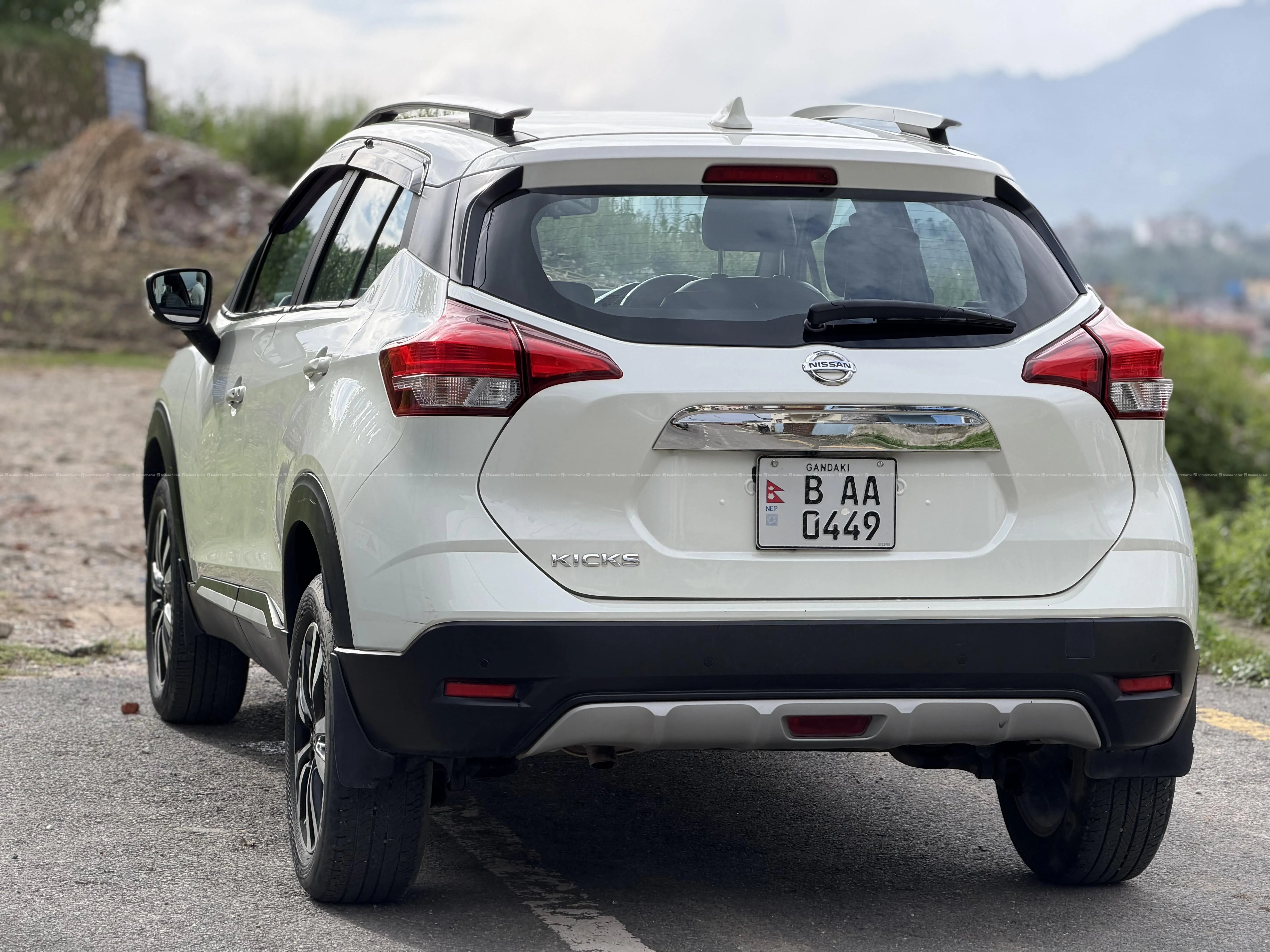 nissan kicks xv premium 3