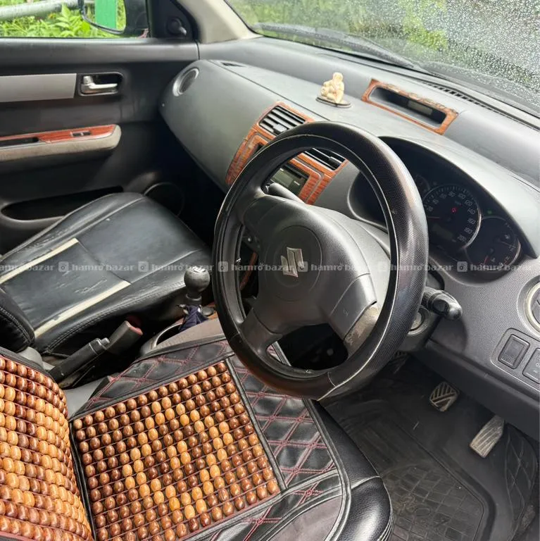 Swift Dezire 2010 Model Vxi On Sell 2