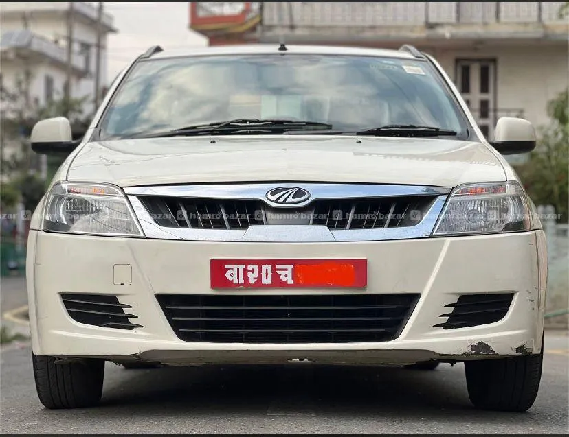 Mahindra E Verito D6 EV “Single Hand” 2018 1