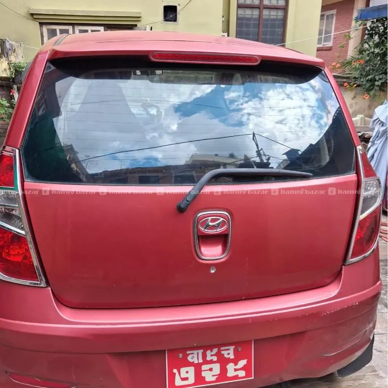 2011 I10 Sports 2