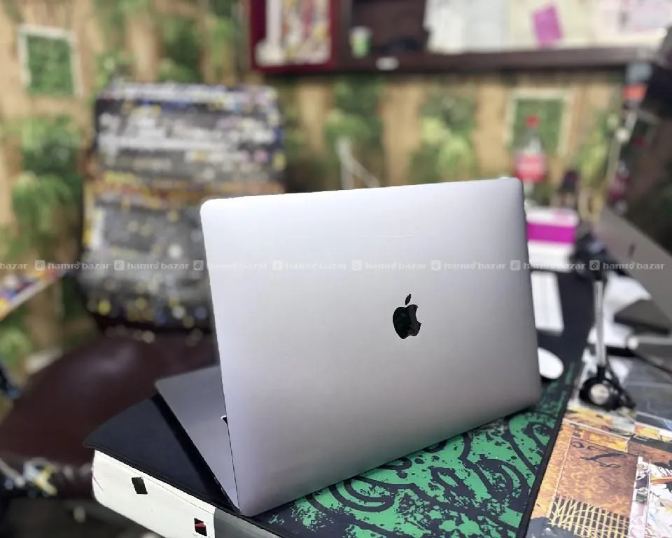💻 Apple MacBook Pro – Premium Performance! 7