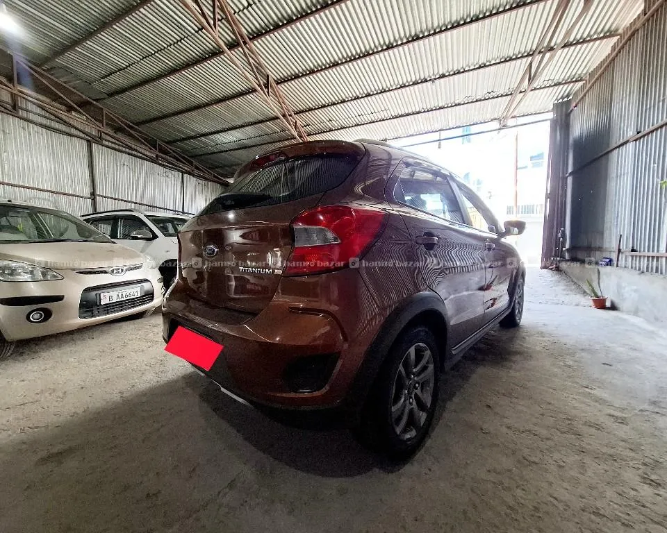 single hand ford Freestyle Titanium 26000 Km 2