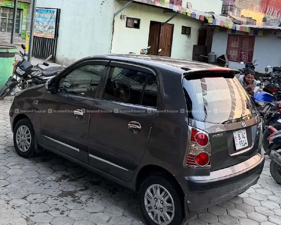 Hyundai Santro 2010 
Model 5