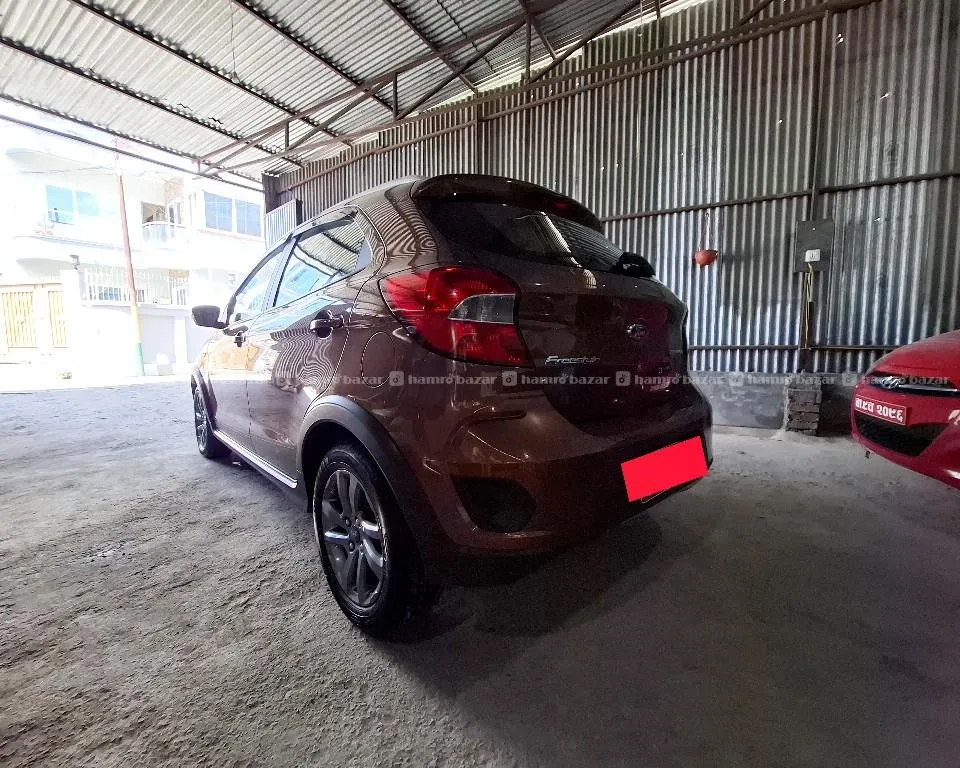 single hand ford Freestyle Titanium 26000 Km 4
