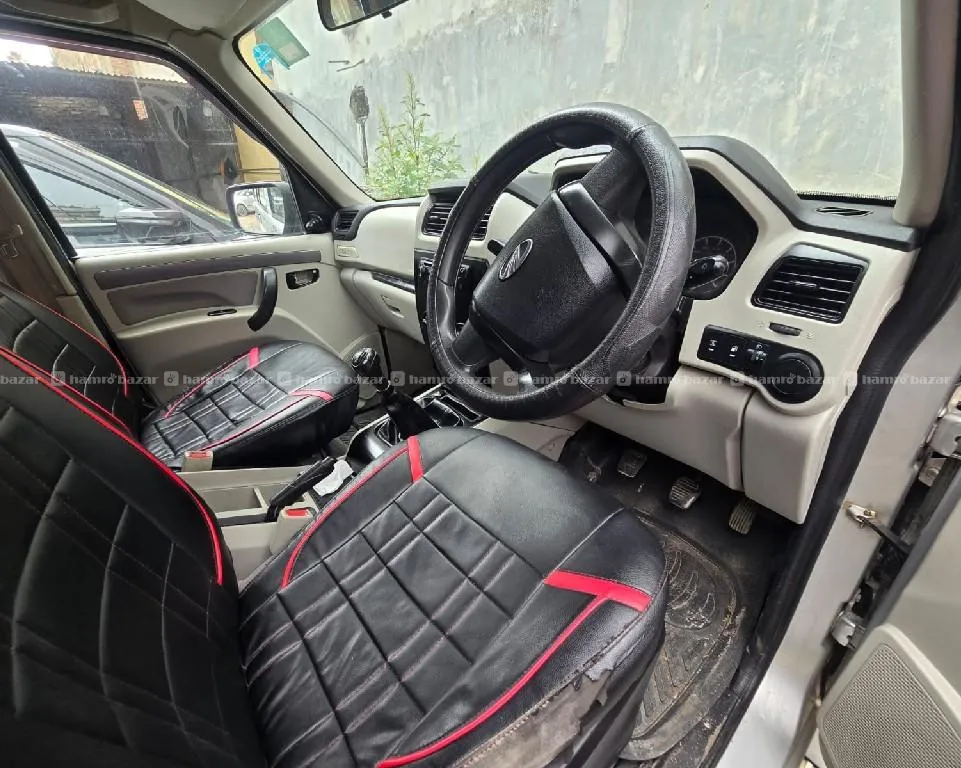 Mahindra Scorpio S5 3