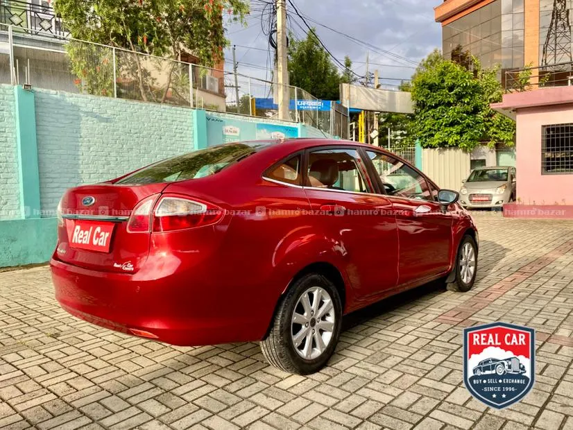 Ford Fiesta 1.5 Titanium+ 2012 Single Hand Auto 4