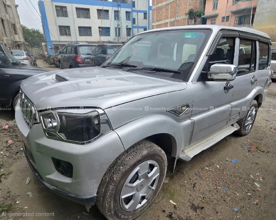 Mahindra Scorpio S5 6