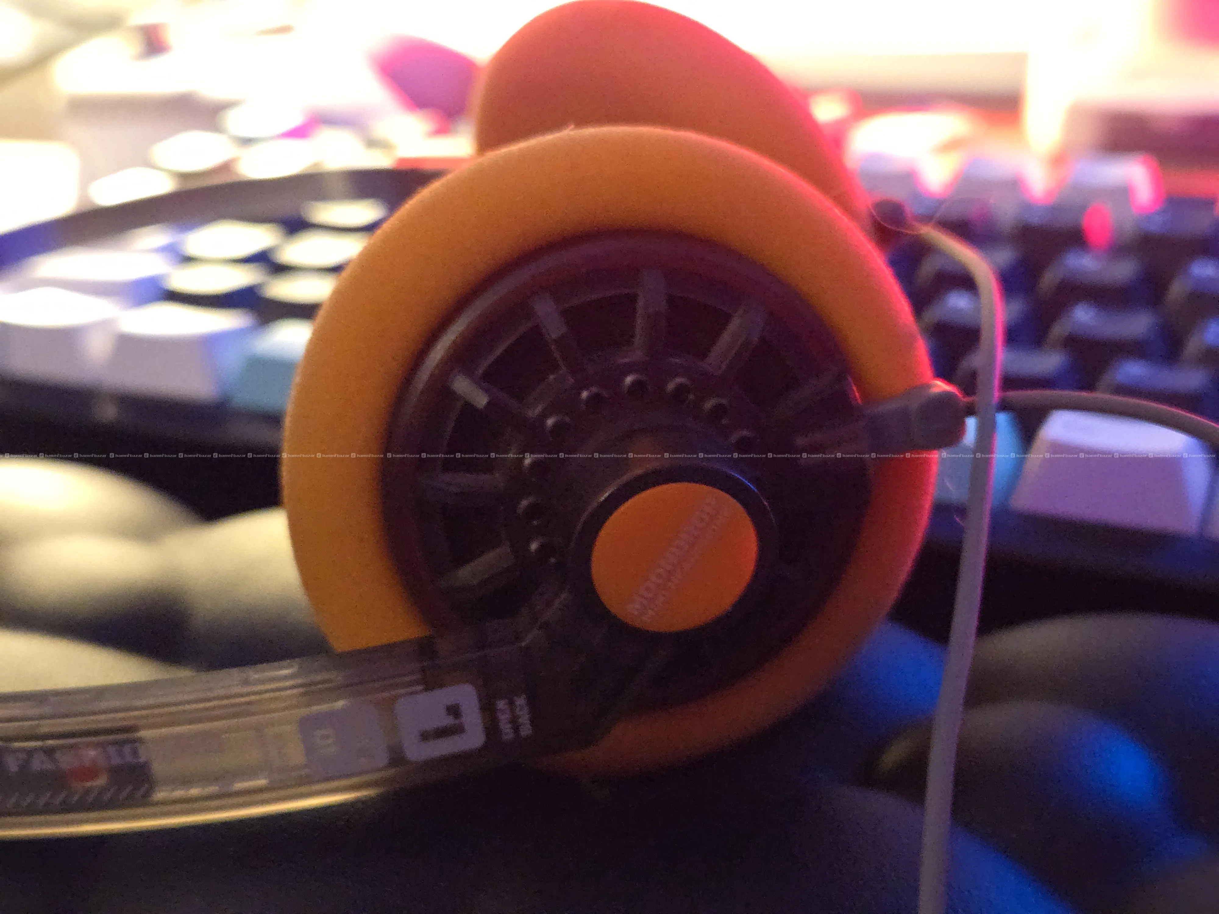 moondrop old fashioned Headphones w extra pad 2