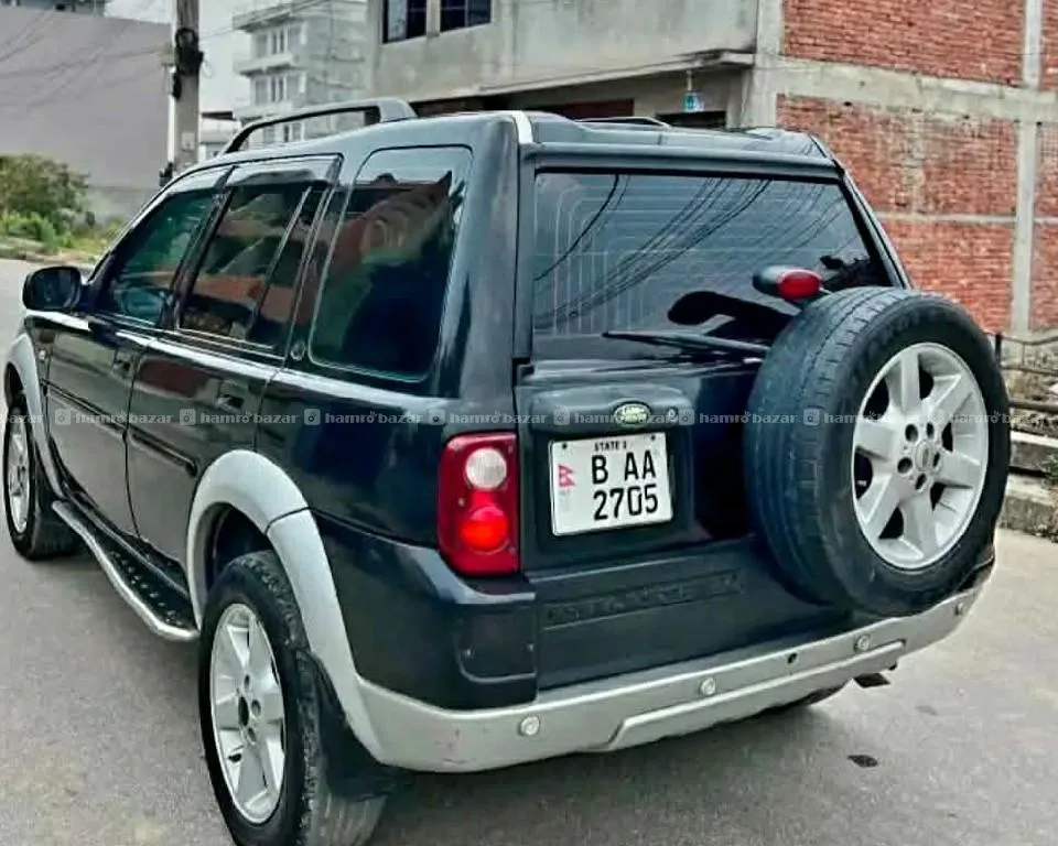 Land Rover 4WD jeep 3