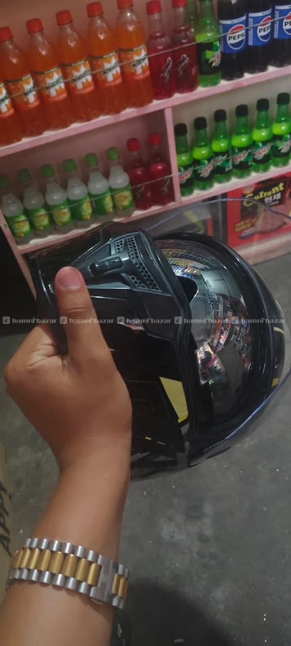 dual visor vako helmet on sell babal condition 2