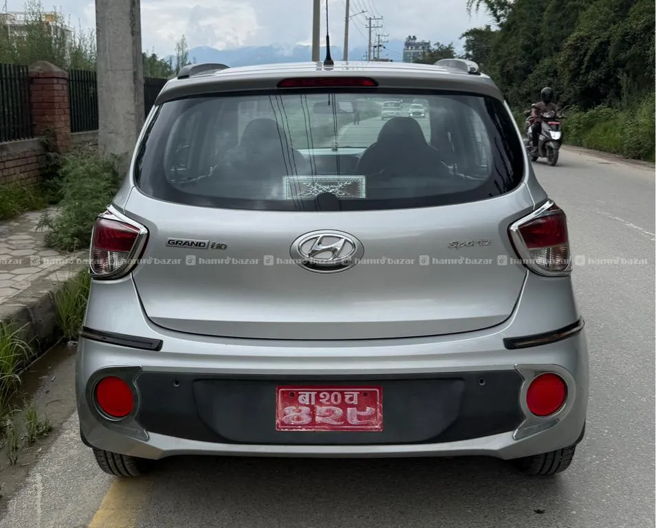 Hyundai Grand i10 Sportz 2018 Single Hand 5