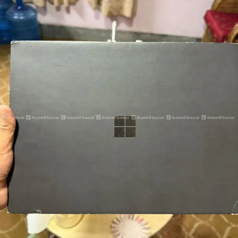 Microsoft Surface Pro Snapdragon X elite 4
