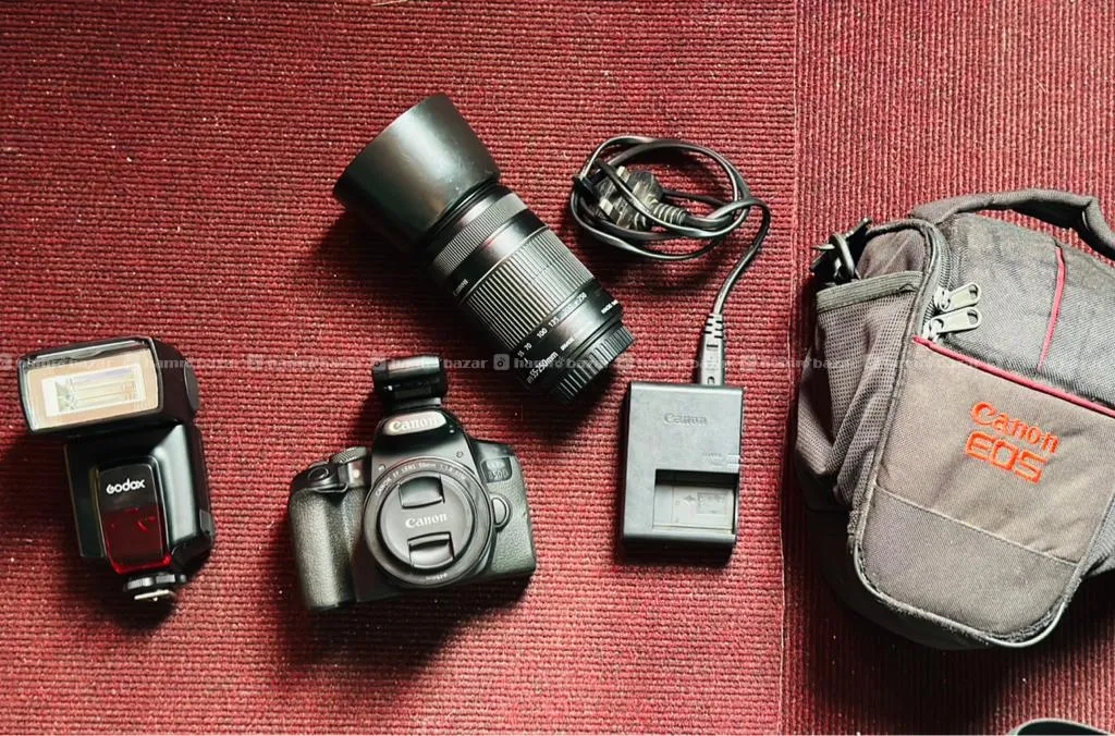 Canon EOS 850D + 55-250mm + 50mm f/1.8 + Godox Fla 5