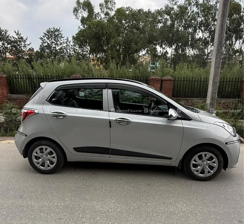 Hyundai Grand i10 Sportz 2018 Single Hand 6