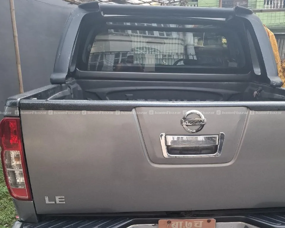 Nissan navara 4WD 6