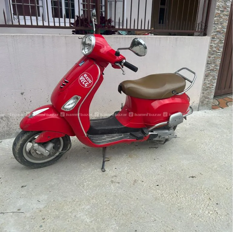 92 Lot Vespa Sale 2