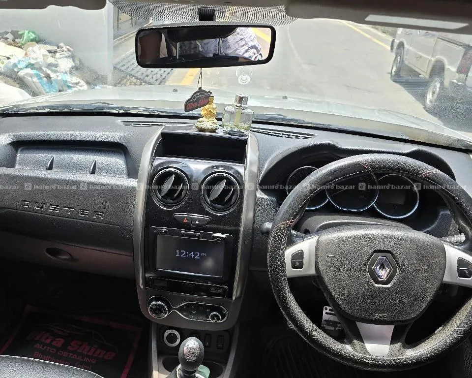single handed 4wheel like new full option duster 4