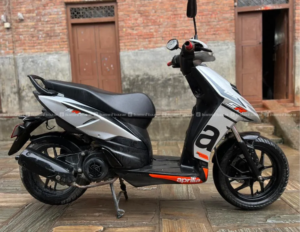 Aprilia SR 125 5