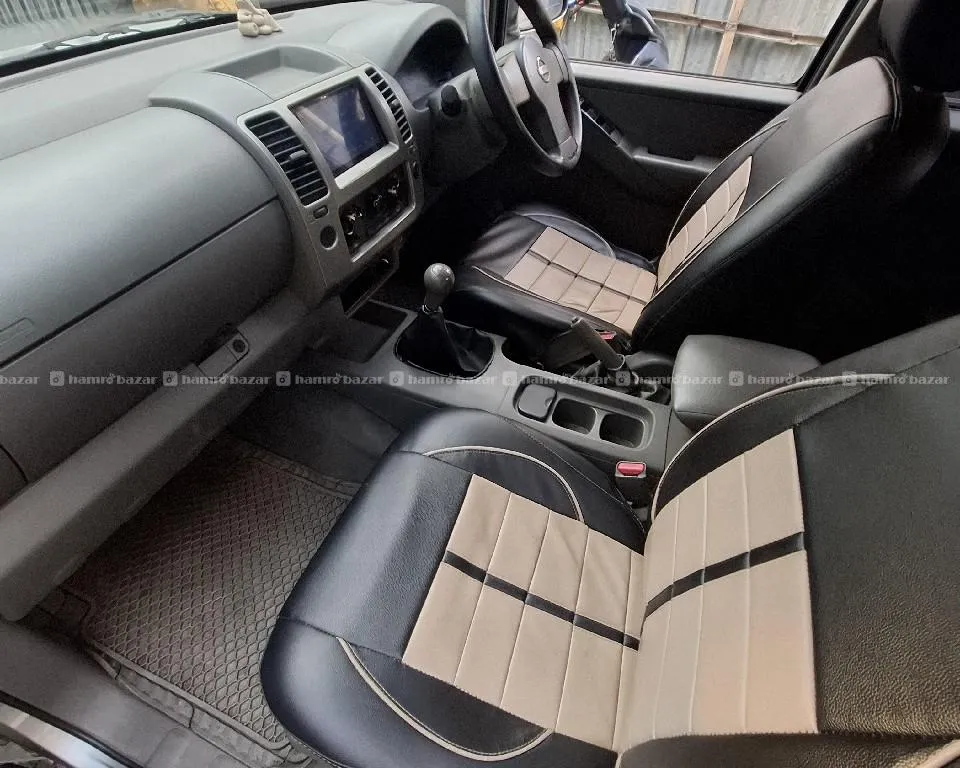 Nissan navara 4WD 2