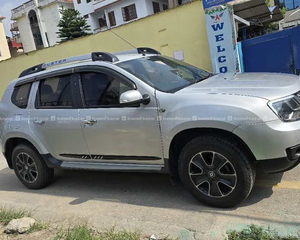 single handed 4wheel like new full option duster 3