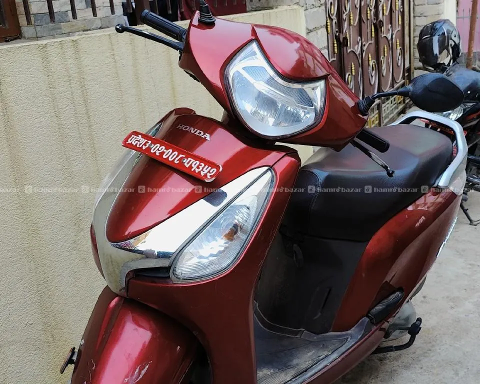 Honda Aviator Scooter 108 lot Red 3