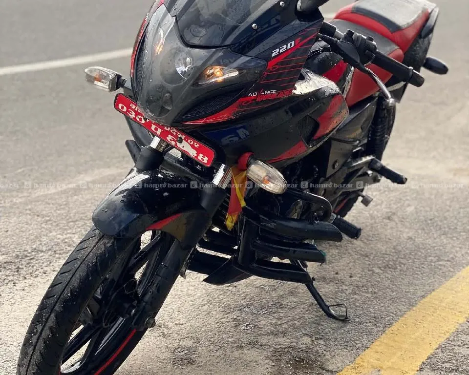 pulsar 220cc 130lot 2021model super fresh condition 2