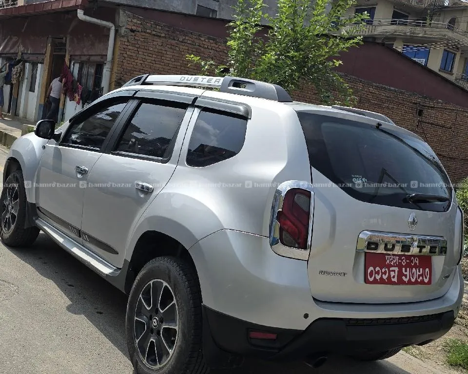 single handed 4wheel like new full option duster 5