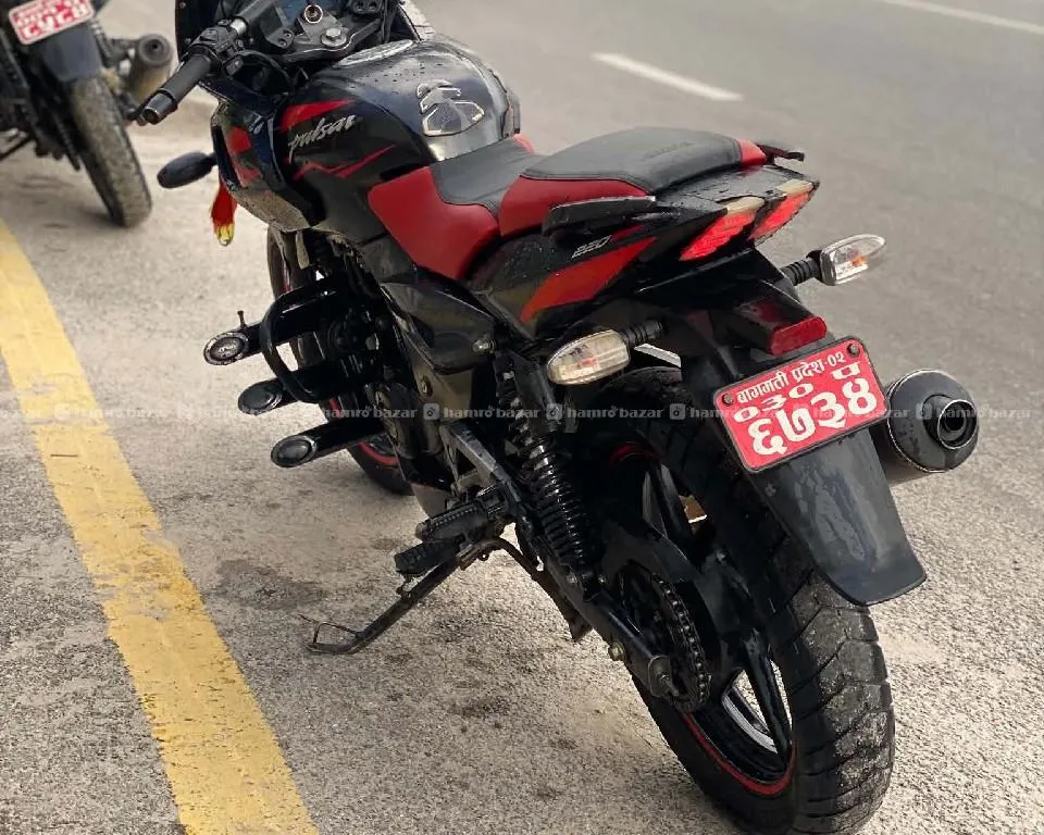 pulsar 220cc 130lot 2021model super fresh condition 4