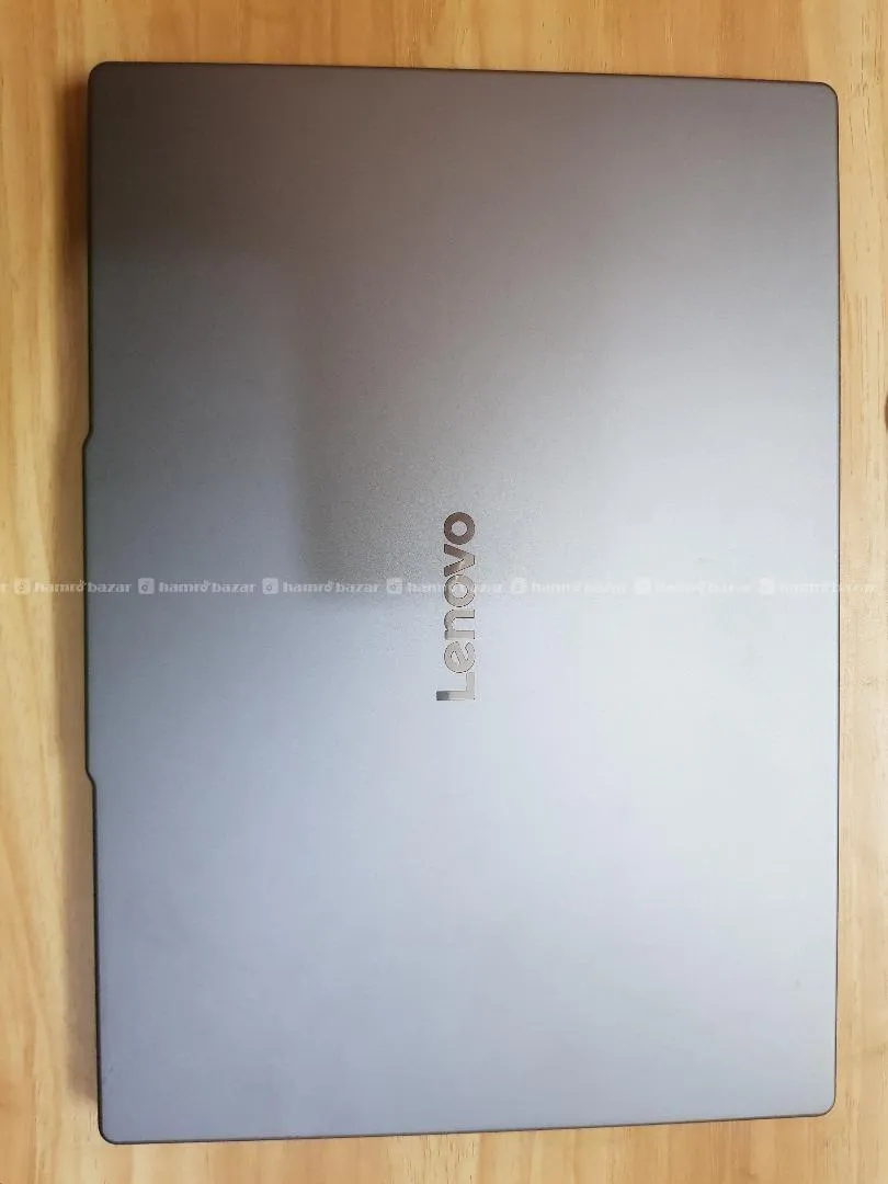 Lenovo IdeaPad Slim 5 Intel Core 7 240H laptop 3