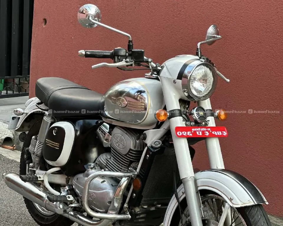 Urgent sell jawa classic 300 contact: 9761093393 4