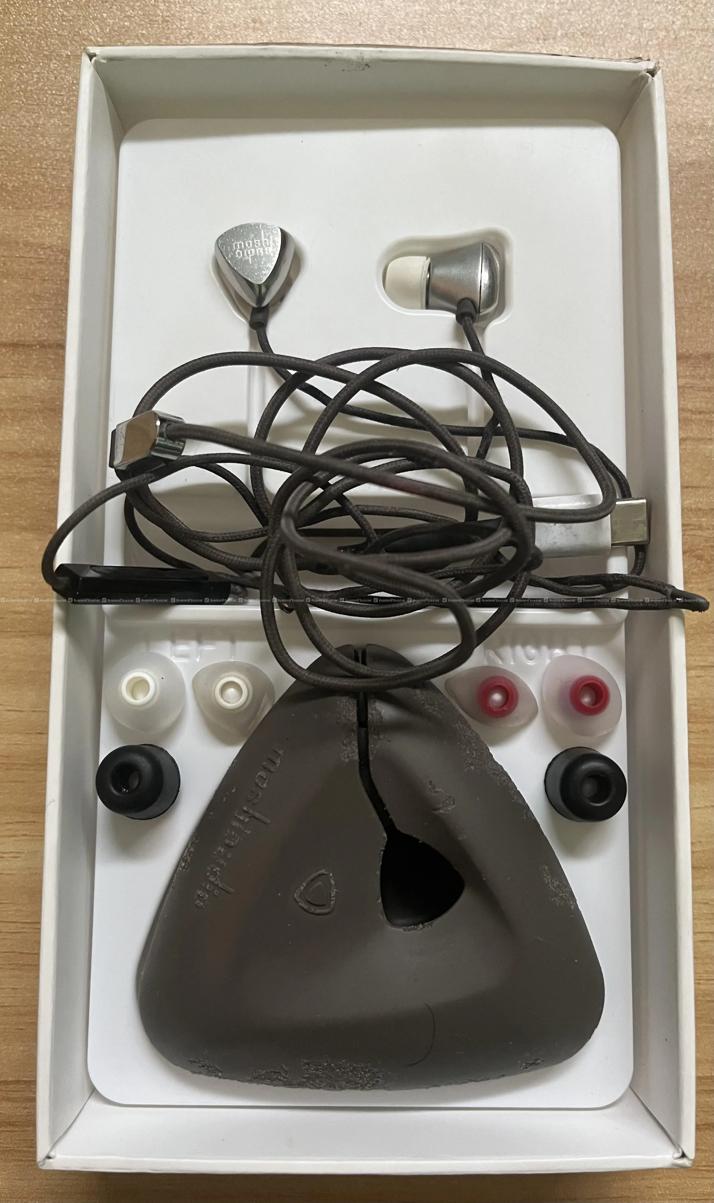 Moshi Audio Vortex Pro Audiophile Earphones 4